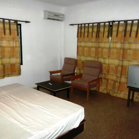 Eden Lodge Cape Coast Exteriör bild
