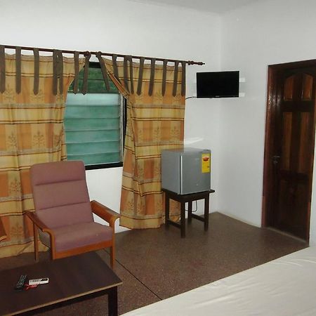 Eden Lodge Cape Coast Exteriör bild